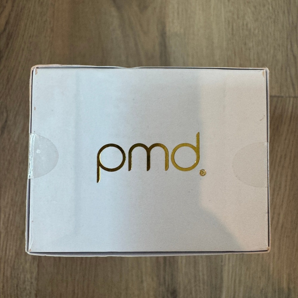Pmd Clean Pro Smart Facial Cleansing Device 24K Gold Plated Therapy Massage NWB - Picture 6 of 7